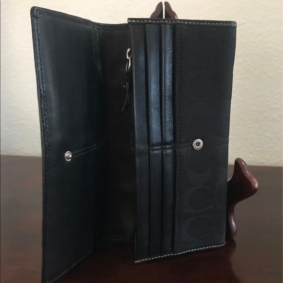 Coach Wallet - Picture 2 of 4